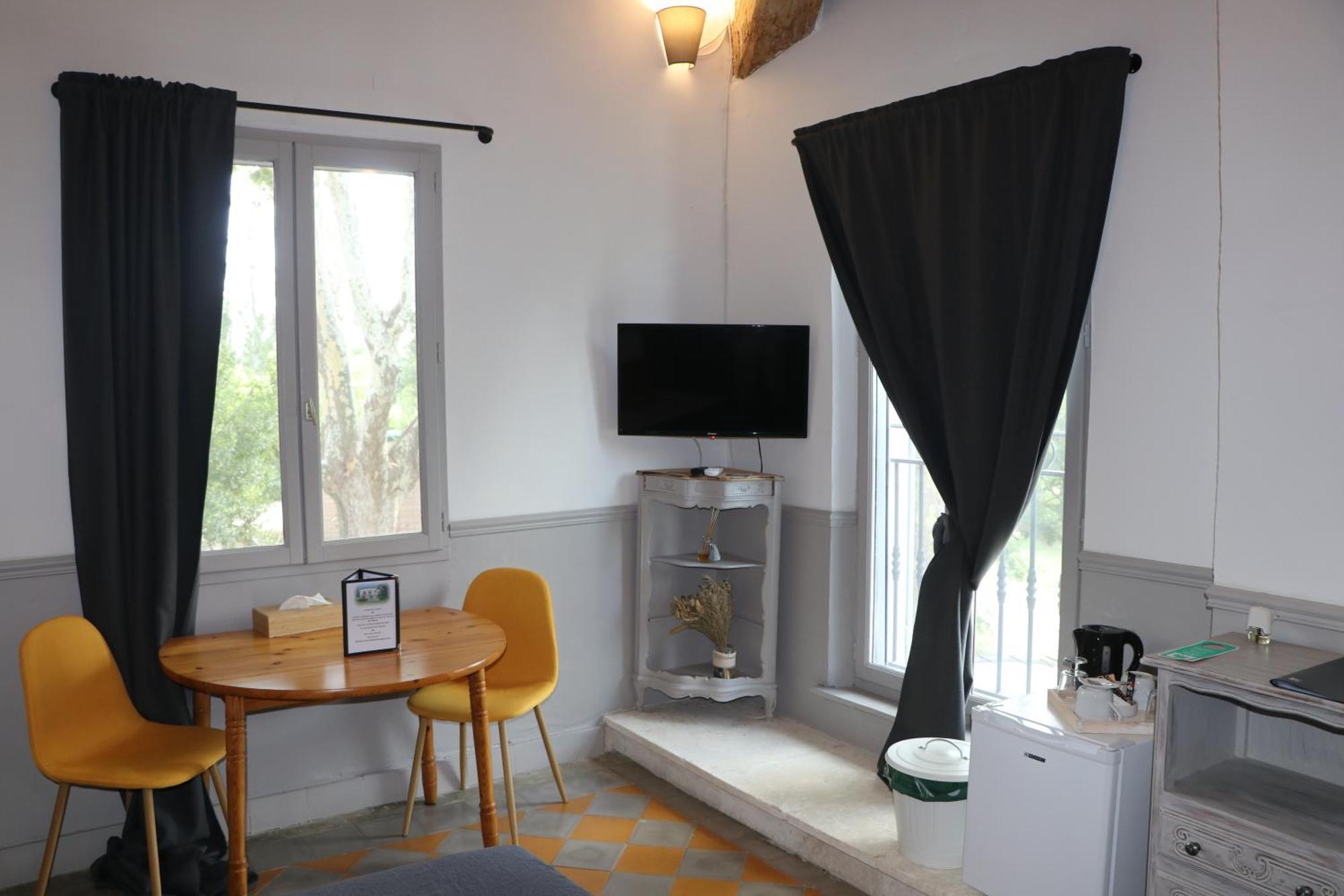 Le Mas Des Cerisiers Jacuzzi Et Sauna Inclus Pour Tous Les Logements Авиньон Экстерьер фото