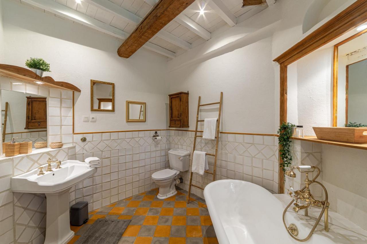Le Mas Des Cerisiers Jacuzzi Et Sauna Inclus Pour Tous Les Logements Авиньон Экстерьер фото